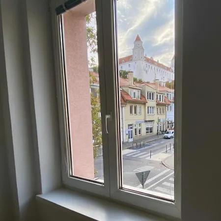 Bratislava, Caste Family Apartment, Private Free Parking, Old Town, Caste View *