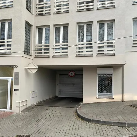 Bratislava, Caste Family Apartment, Private Free Parking, Old Town, Caste View Apartment